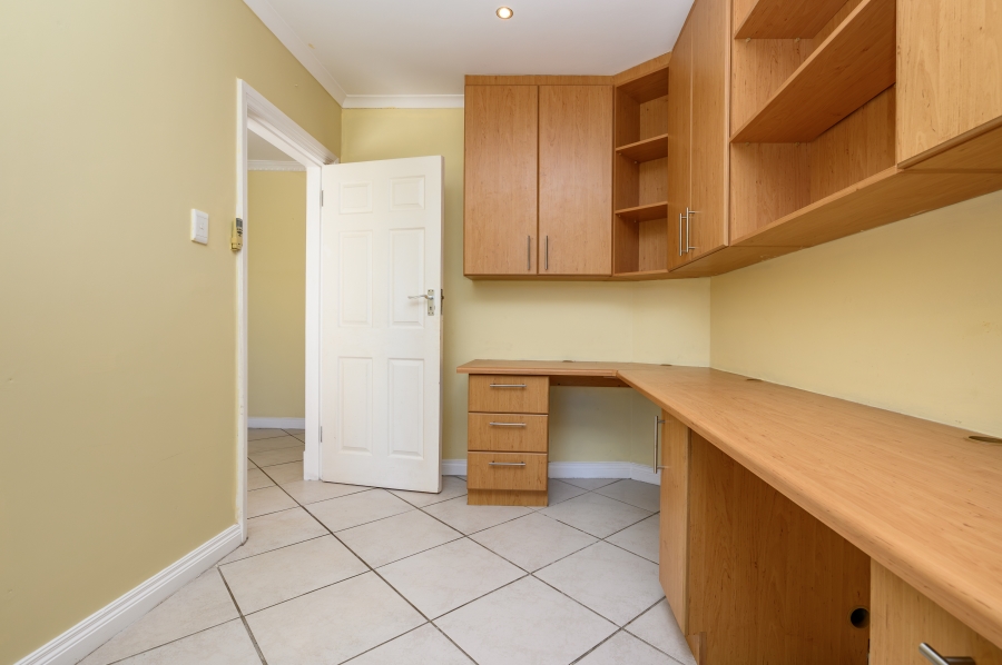 3 Bedroom Property for Sale in Summerstrand Eastern Cape